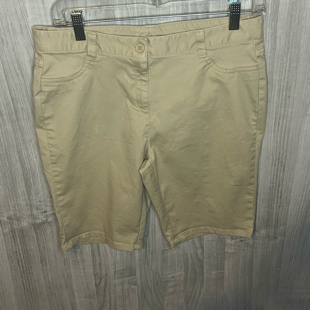 Izod Boy’s Beige Bermuda Shorts